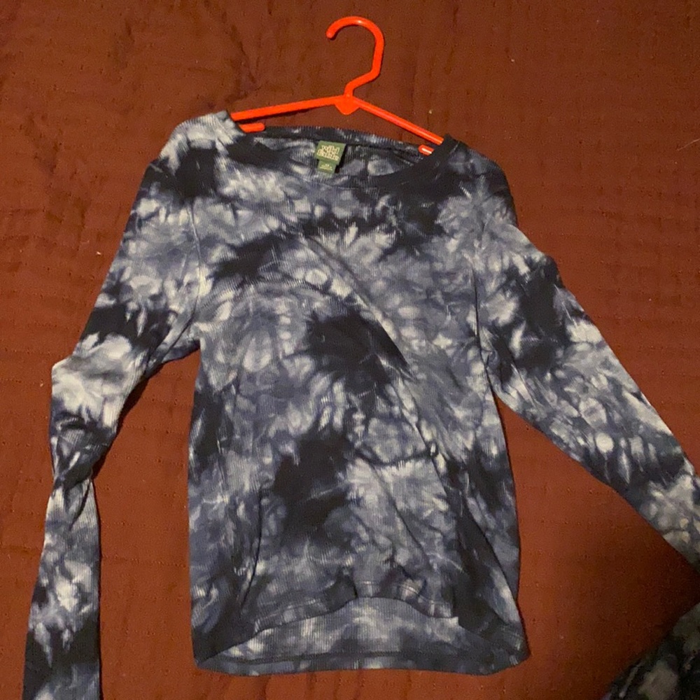 blue tye dye stretchy long sleeve